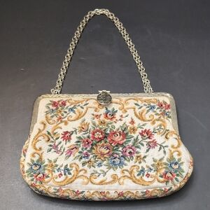 VGT,Hong Kong Walborg Mini Tapestry Floral Clutch With Metal Chain.